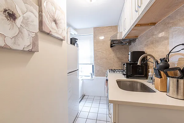 Rented by Corcoran | media 62