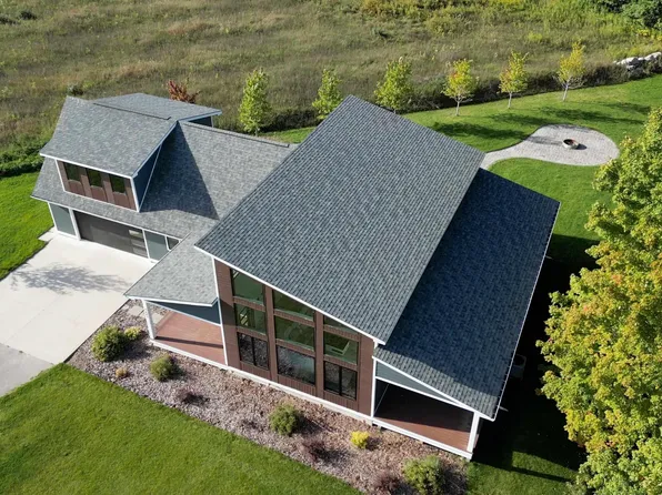 4683 E Water View Dr, Lake Leelanau, MI 49653