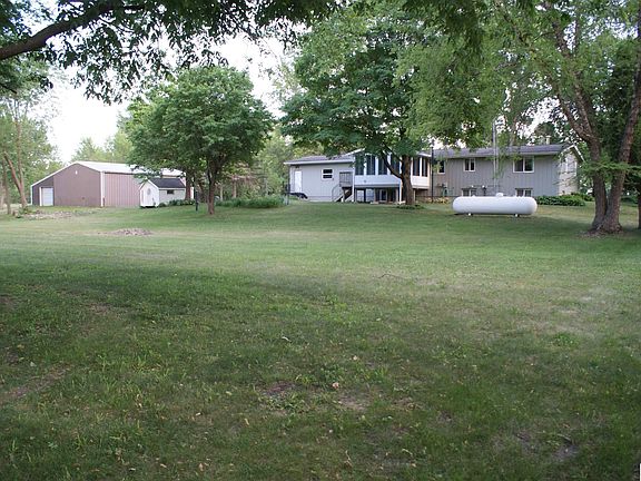 2nd image of 3245 Birch Dr
