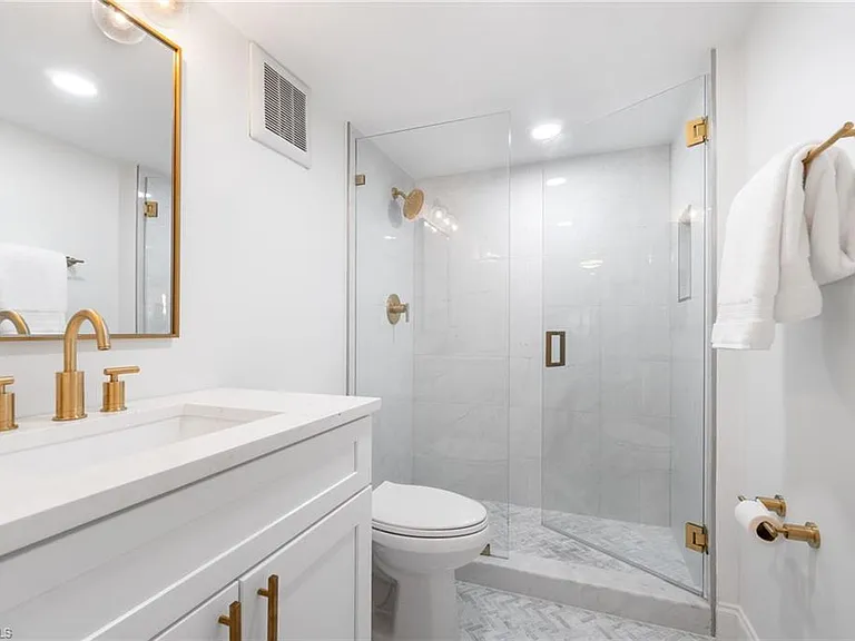 1222 Gordon Dr #2 — Photo 13