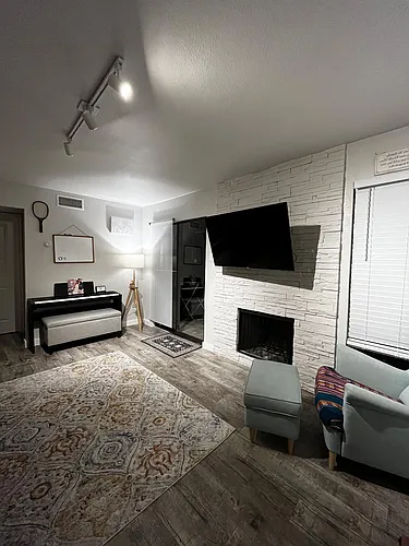 1503 N Garrett Ave Photo 1