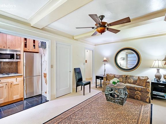 2nd image of 333 E 53rd St APT 3D