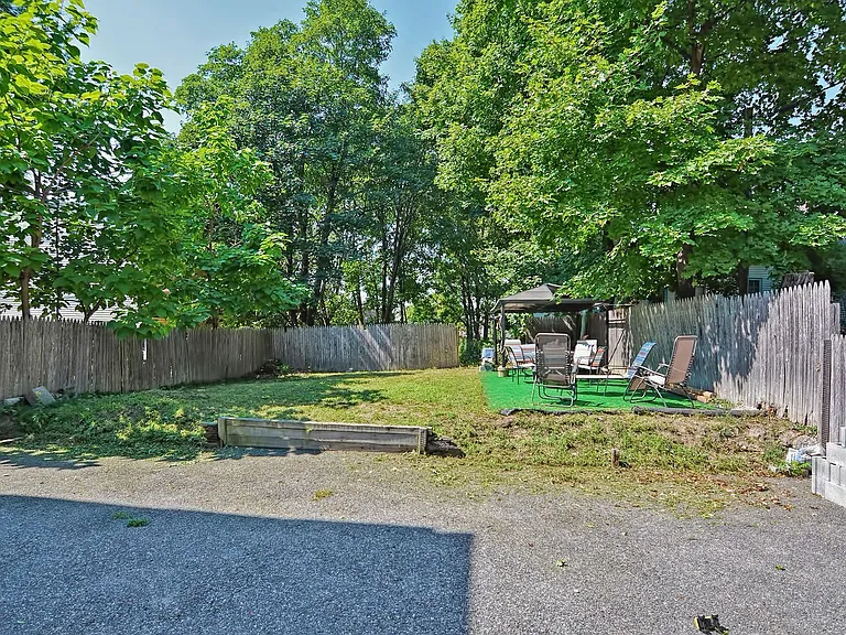 45 Nightingale St #B — Photo 58