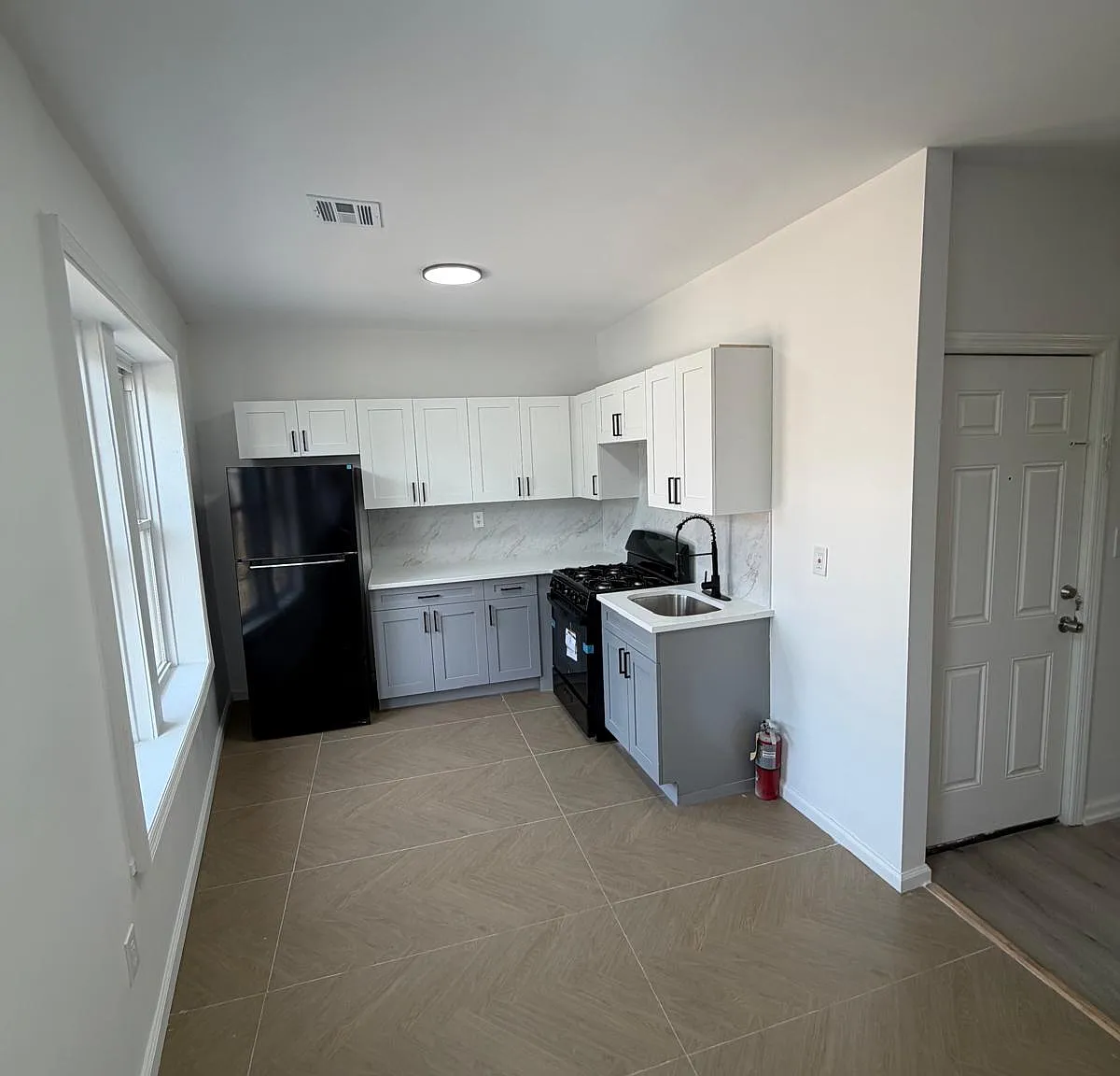 2 bed, $1,750 — Photo 2