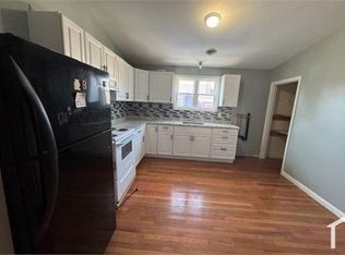864 Main St #3, Worcester, MA 01610