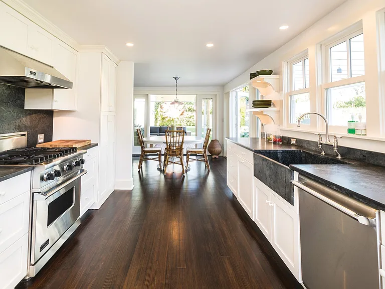 111 Montauk Hwy — Photo 3