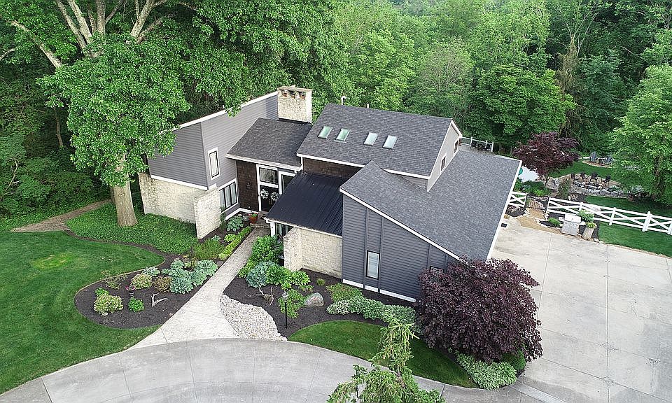1st image of 225 Hilltop Ln