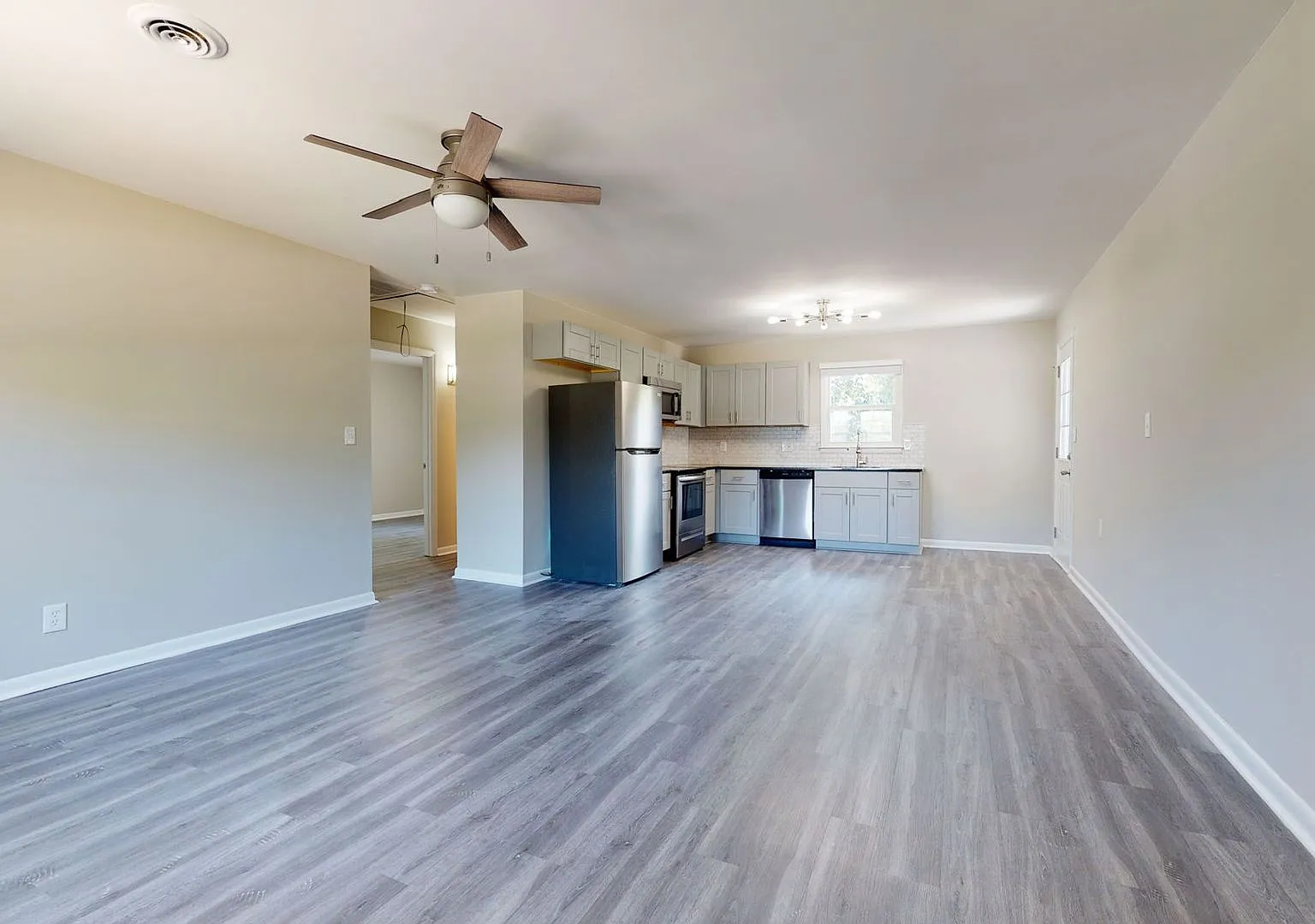 1806 Midwood Drive — Photo 4