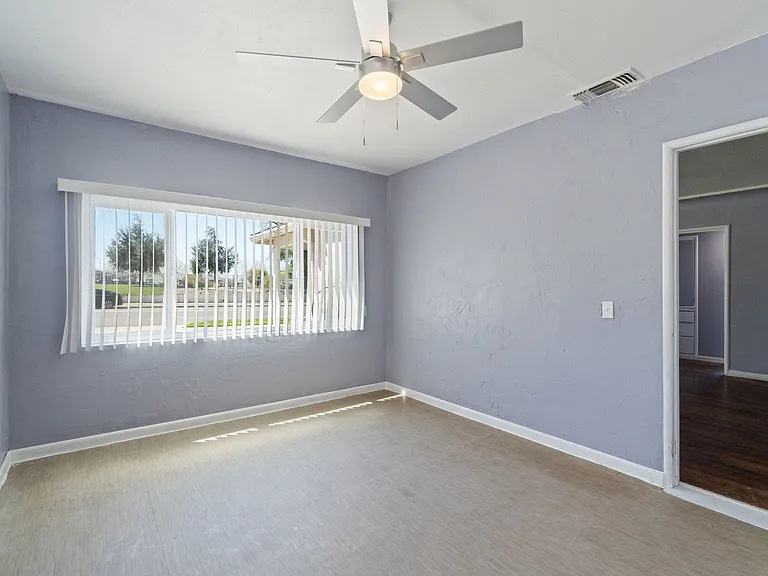 1114 Martin Ave — Photo 12
