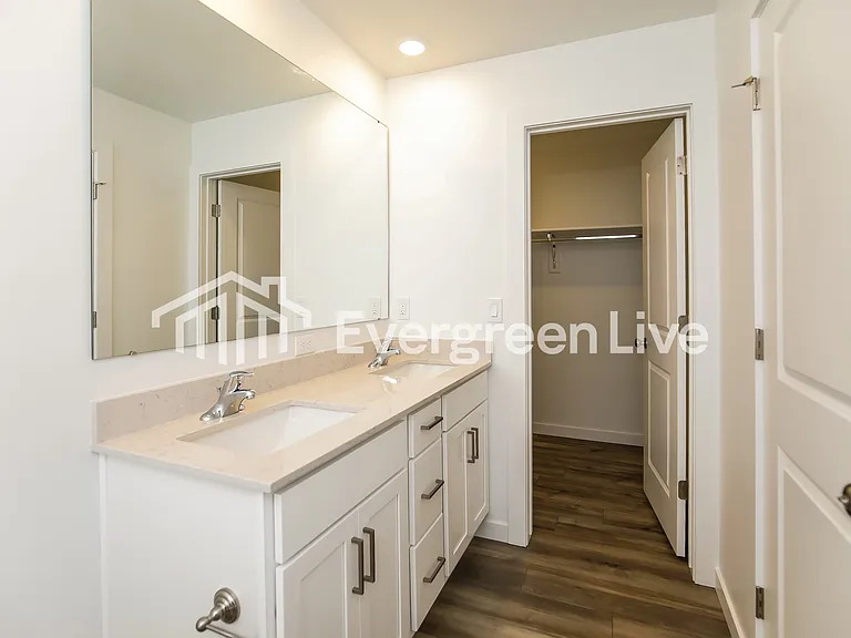 323 Lightening Ave — Photo 9