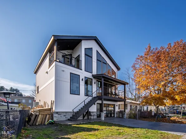 126 9th Street, Saratoga Springs, NY 12866