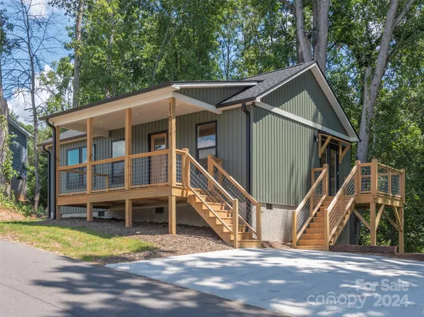 110 Craven Rd, Waynesville, NC 28786