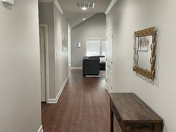2nd image of 2749 Evonshire Dr