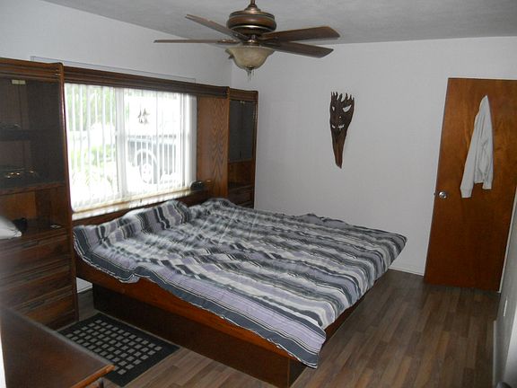 4th image of 560 Dianne Dr