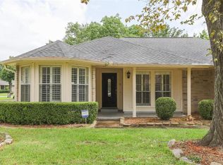 15646 Meadow Village Dr, Houston, TX 77095