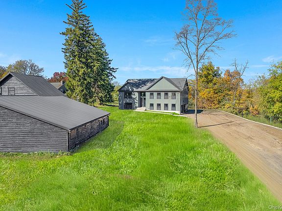 2nd image of 425 Sheafe Road