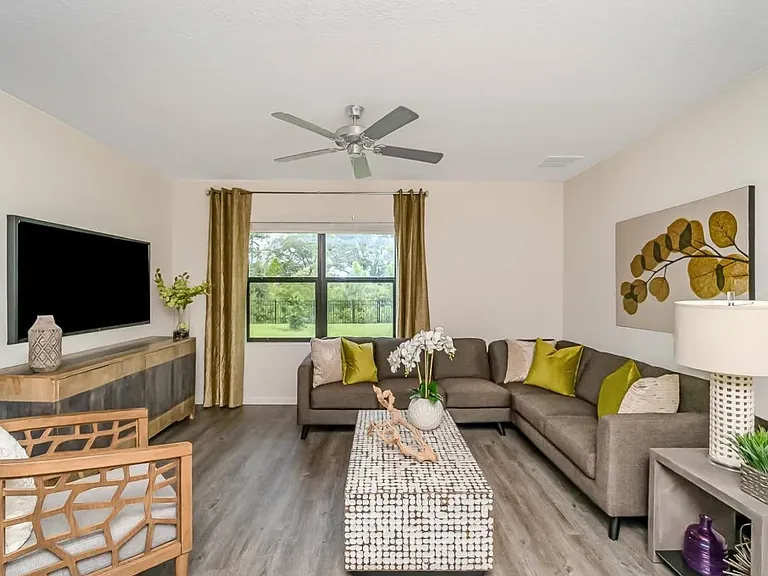 Cypress Bay — Photo 17
