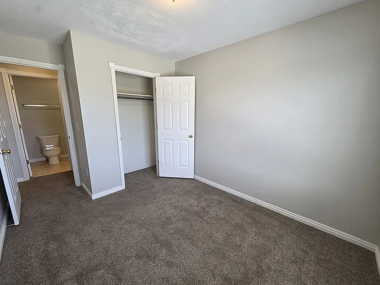 3530 Greenfield Dr — Photo 14