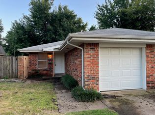 2240 Donna Dr, Norman, OK 73071