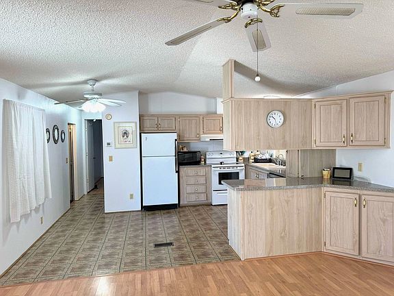 5th image of 13774 E 47th Ln