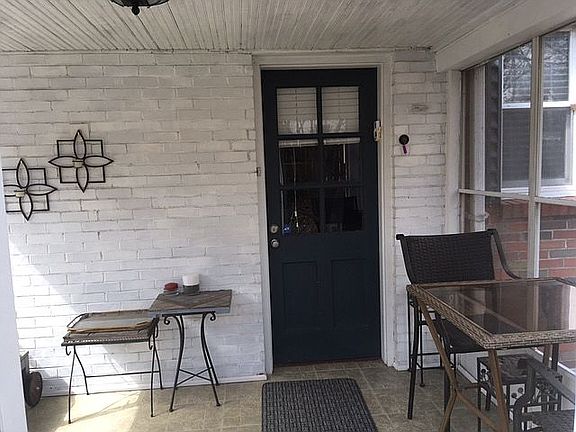 3rd image of 958 Blase Ave