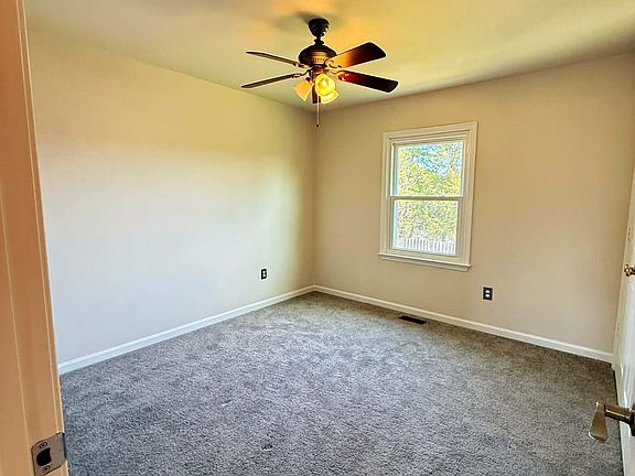 5th image of 11213 Beauclaire Blvd