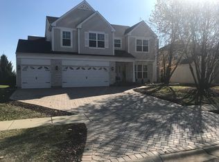 1523 Trails End Ln, Bolingbrook, IL 60490