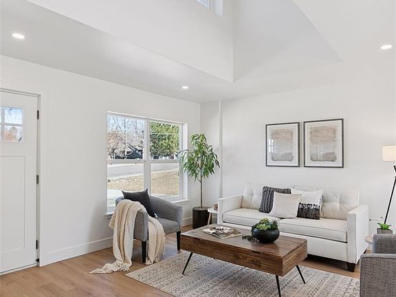 5th image of 1434 W Lake Avenue