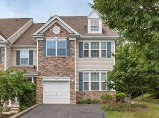 90 Barr Ln, Monroe, NY