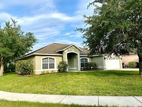 5th image of 1301 Creekview Ct