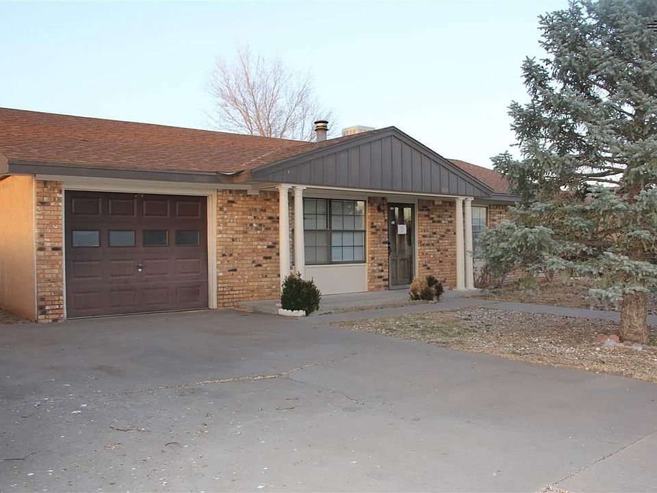 2nd image of 806 W 19th St