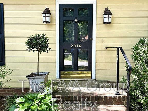 3rd image of 2016 Raintree Dr