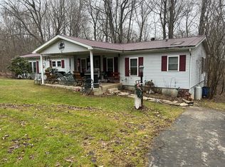 1034 Flat Mountain Rd, Alderson, WV 24910