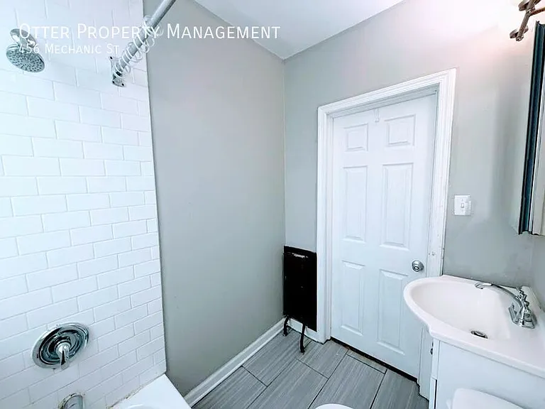 456 Mechanic St — Photo 36
