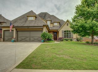544 W 77th St, Tulsa, OK 74132