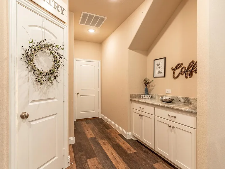 6819 Topaz Dr — Photo 4