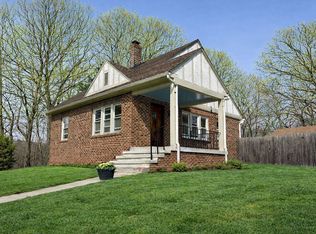 27 Cherry Hill Rd, Branford, CT 06405