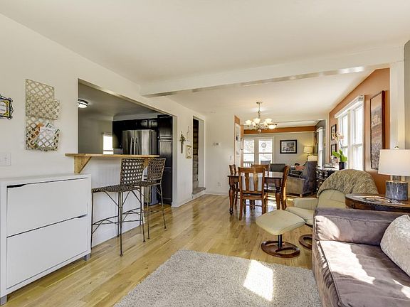 4th image of 4157 40th Ave S