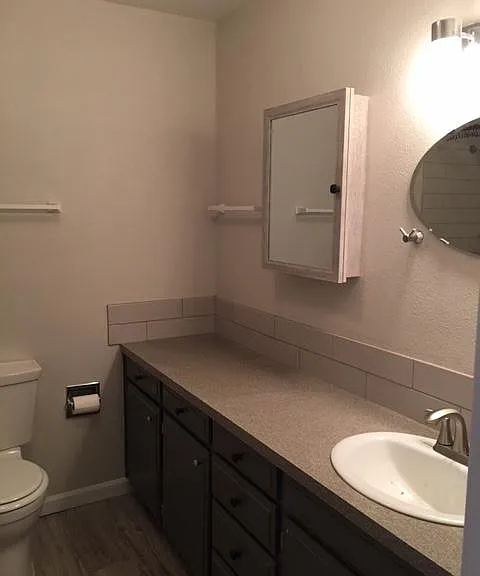 7427 NE 6th Ave — Photo 15