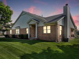 15979 Pheasant Ridge Ct, Macomb, MI 48044