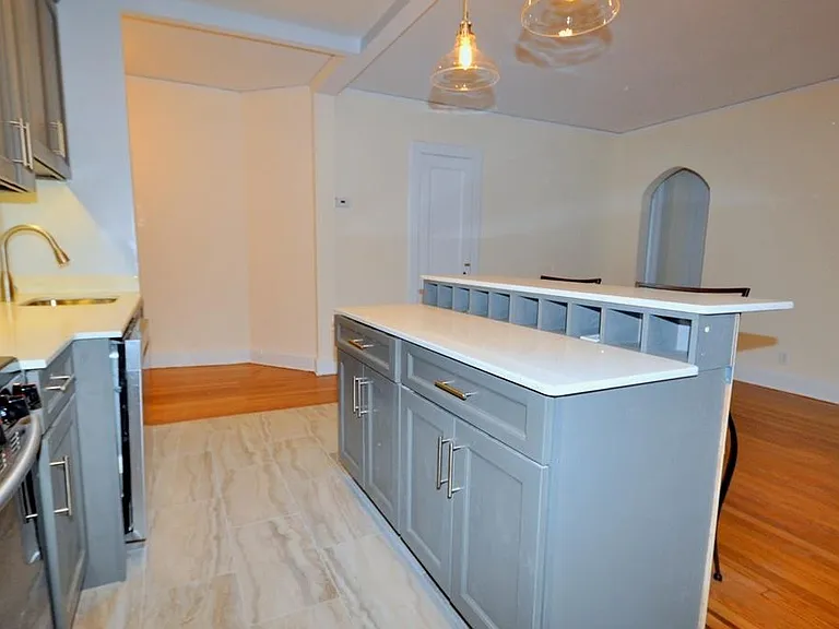 69 Harney Rd #3A — Photo 10