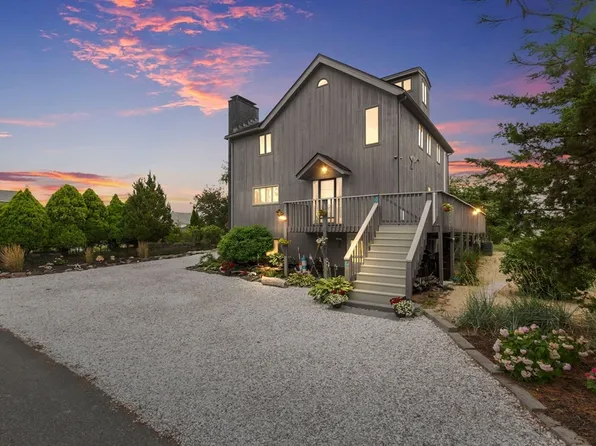 4 Davoli Way, Newbury, MA 01951