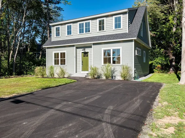 12 Wilson Avenue, Wells, ME 04090