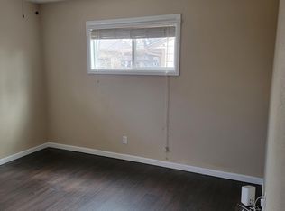 17 Hayes Dr, Colorado Springs, CO 80911