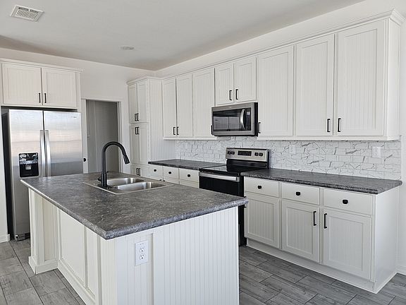 2nd image of 312 E Oneil Dr #3DEZDH