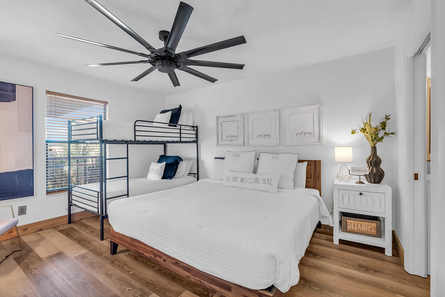 2 bed, 2.0 bath, 861 sqft, $6,697 — Photo 3