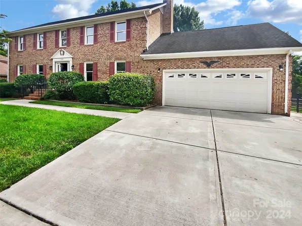 1046 Owen Blvd, Charlotte, NC 28213