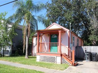 3508 Calhoun St, New Orleans, LA 70125
