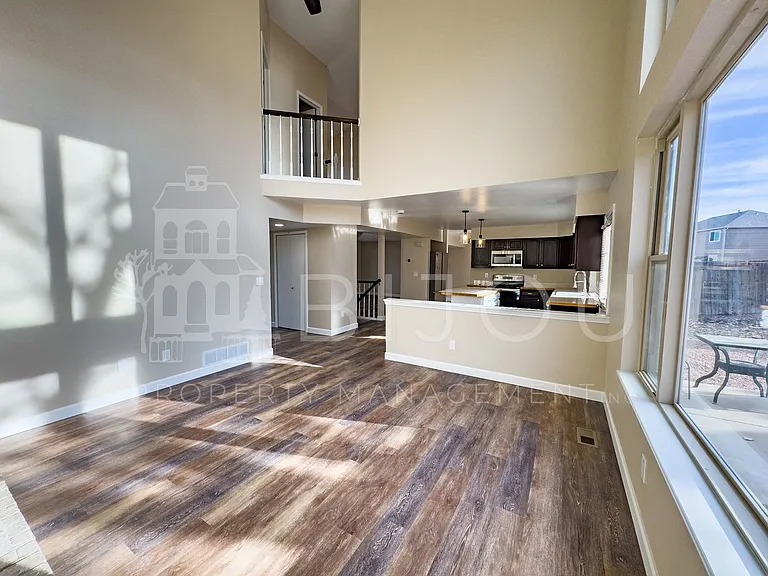 1461 Grass Valley Dr — Photo 6