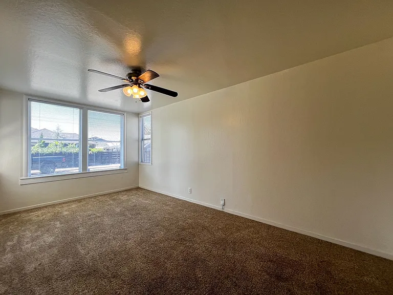 805 California Blvd — Photo 14